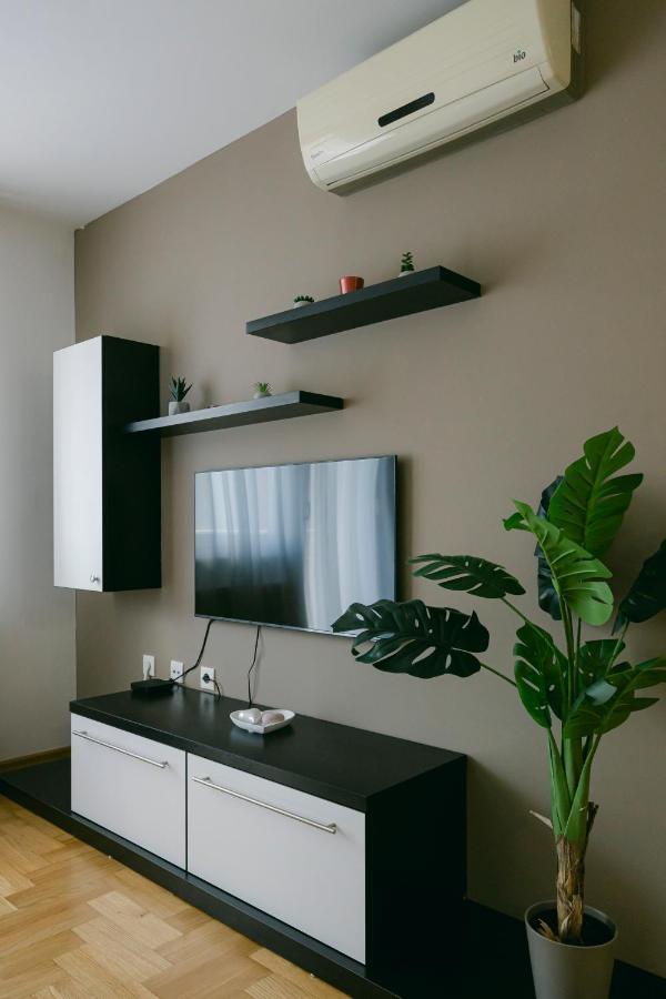 Ladenta Apartman*** Zagreb Bagian luar foto