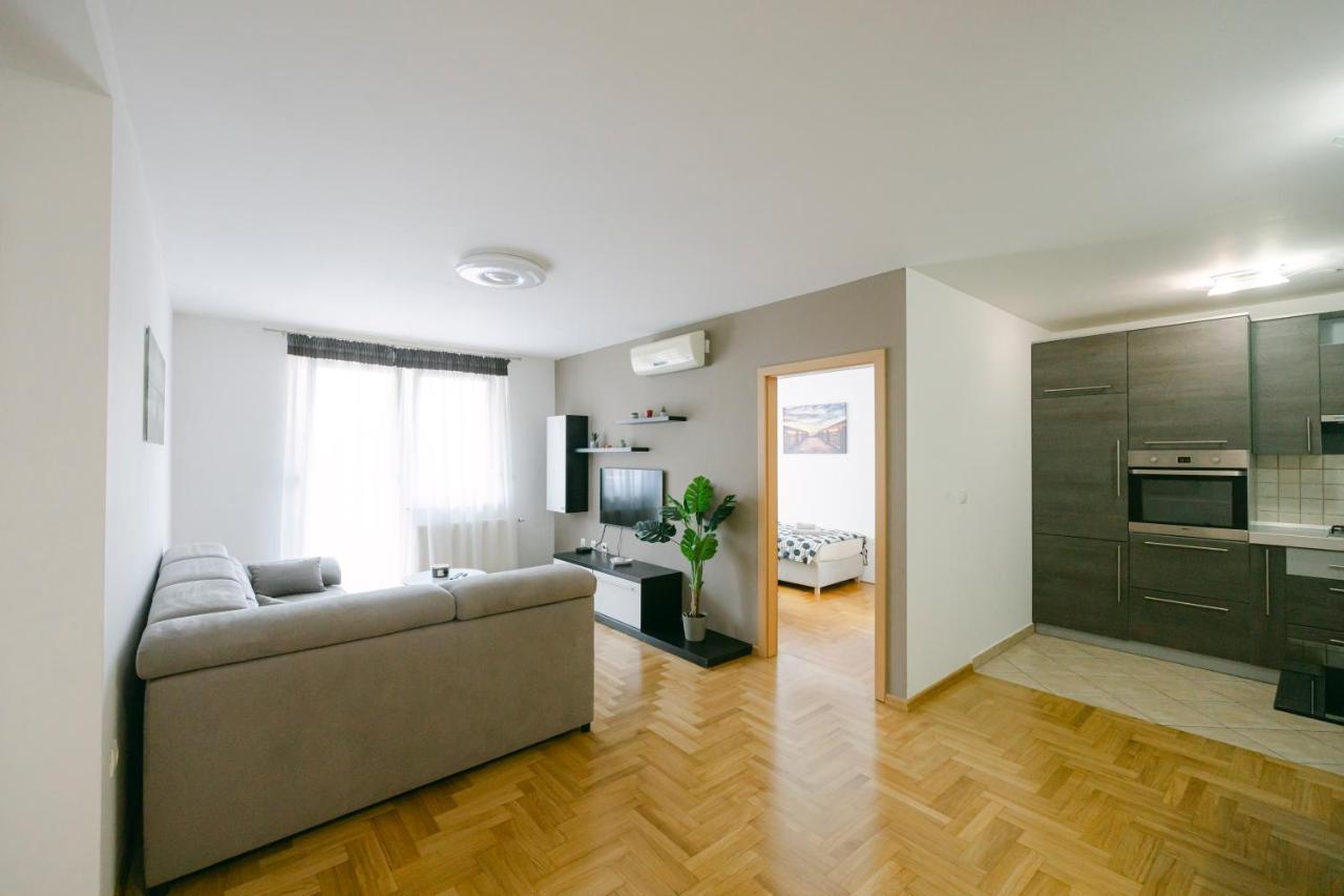 Ladenta Apartman*** Zagreb Bagian luar foto