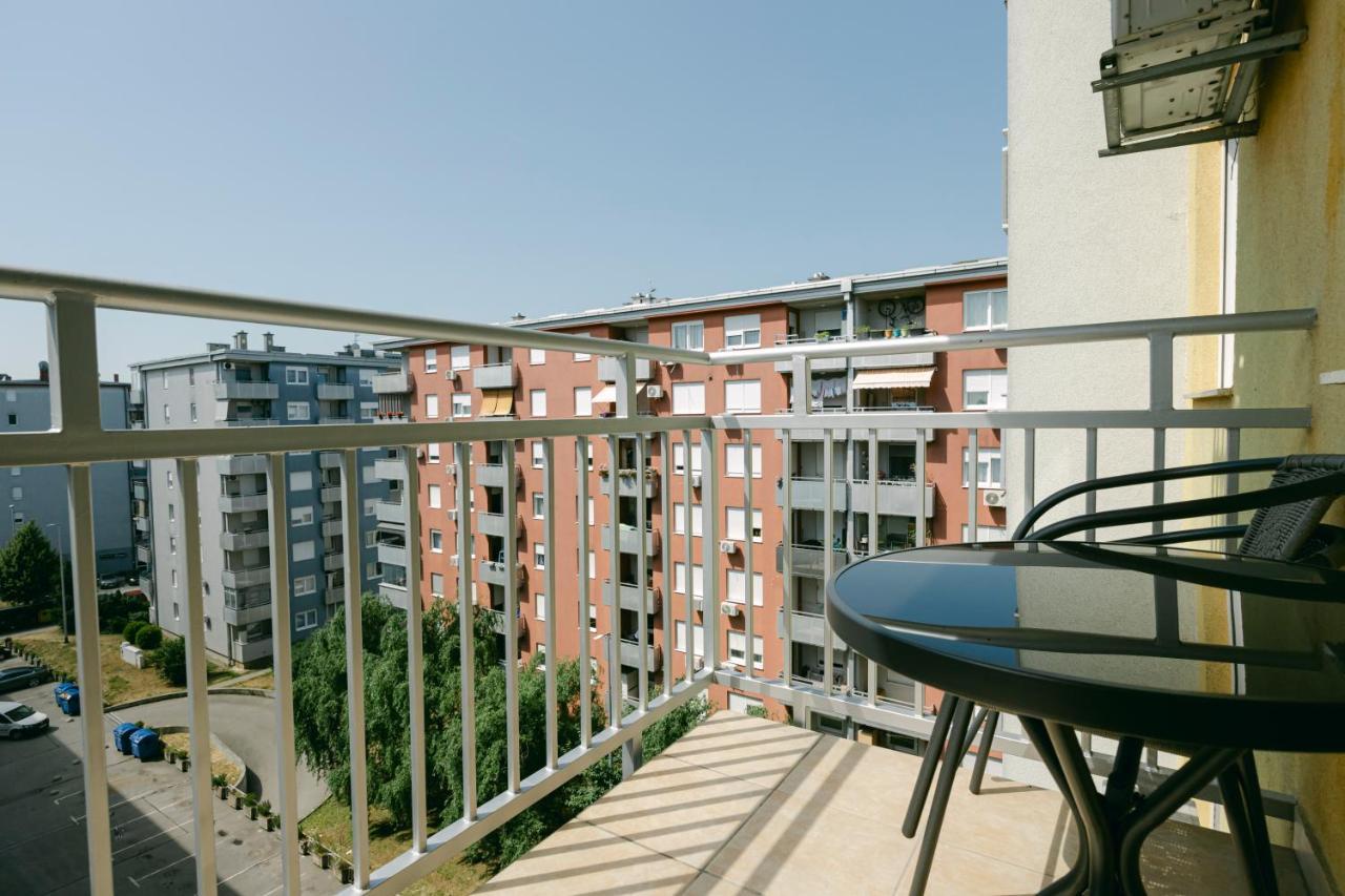 Ladenta Apartman*** Zagreb Bagian luar foto