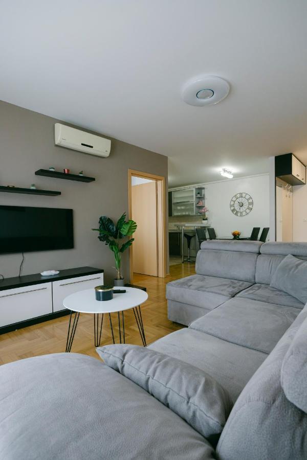 Ladenta Apartman*** Zagreb Bagian luar foto